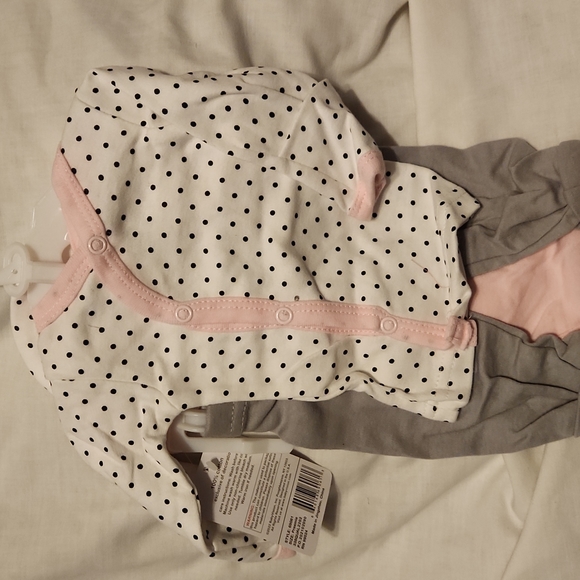 2 preemie layette sets & sleeper - Picture 12 of 16